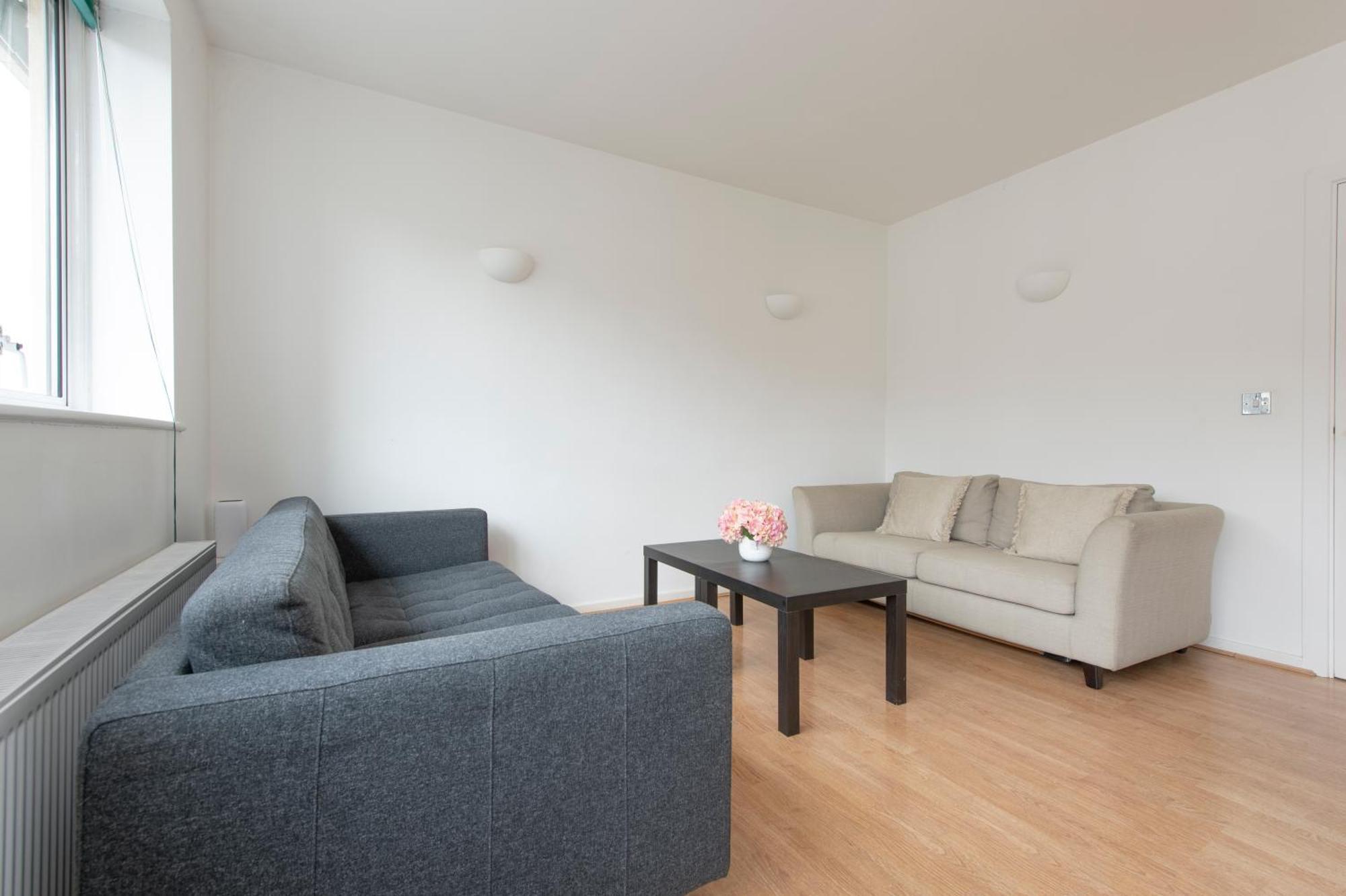 Modern Luxury Apartment By Bow Road Station Лондон Экстерьер фото