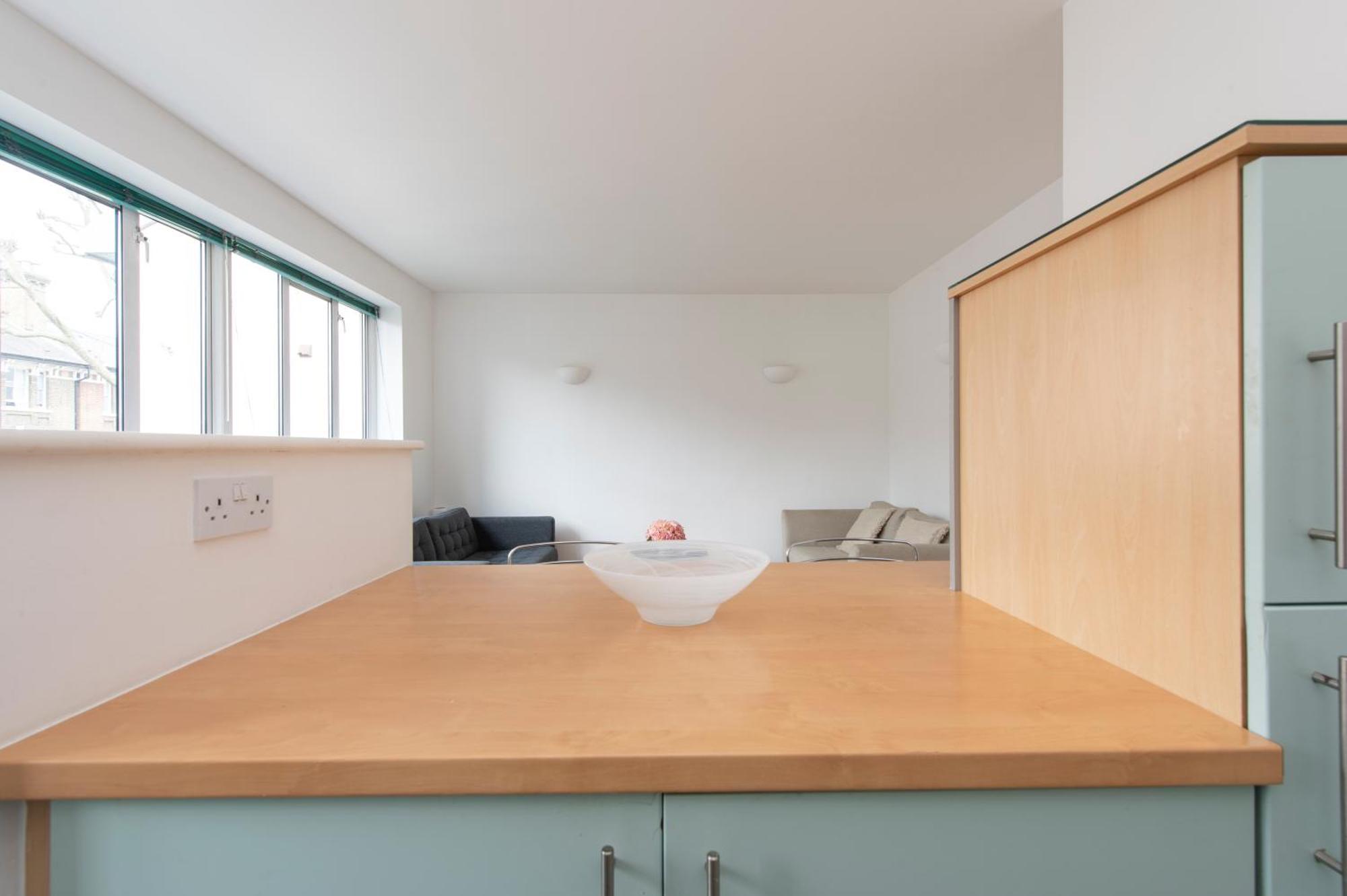 Modern Luxury Apartment By Bow Road Station Лондон Экстерьер фото
